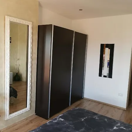 Affittacamere Lamanova 3*