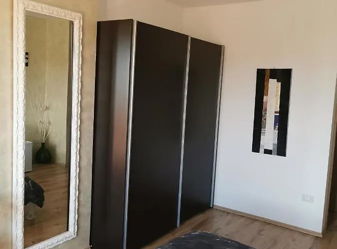 ゲストハウス Lamanova 3*